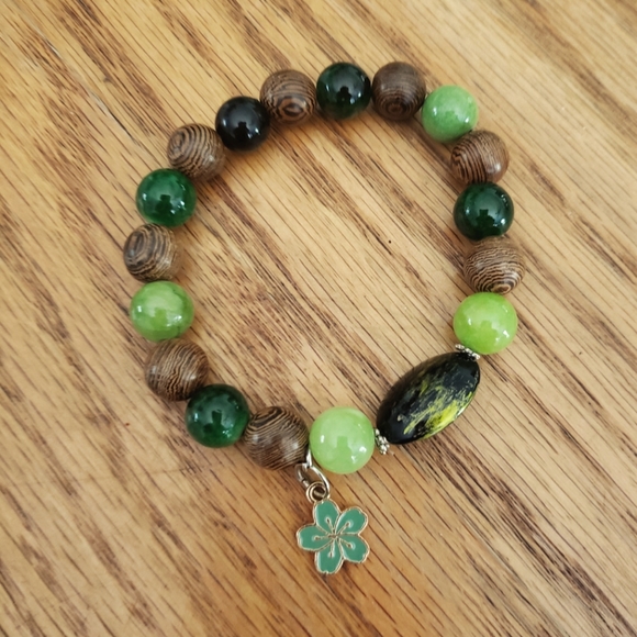 Homemade bracelets - Picture 1 of 2